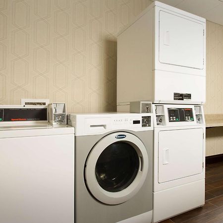 Hampton Inn & Suites Syracuse/Carrier Circle Восток Сиракьюс Экстерьер фото